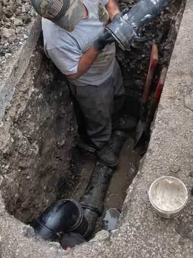 Installing Cast Iron Sewer Pipe